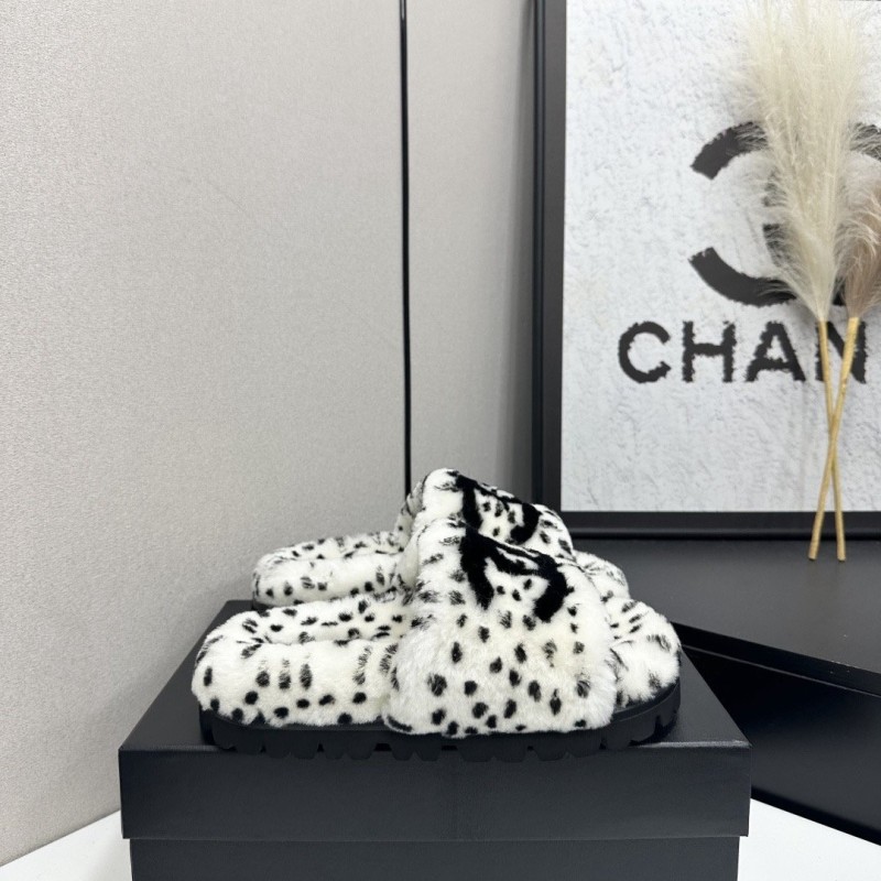 Chanel Slippers 