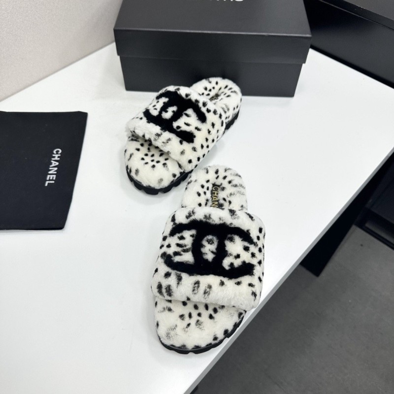 Chanel Slippers 