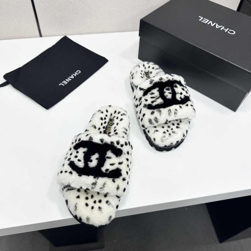 Chanel Slippers 