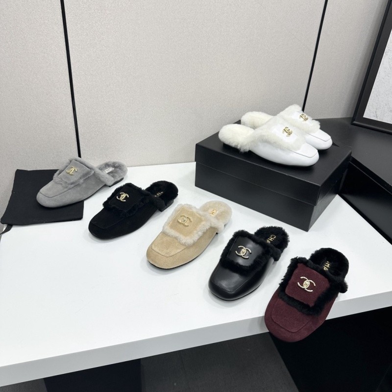 Chanel Slippers 