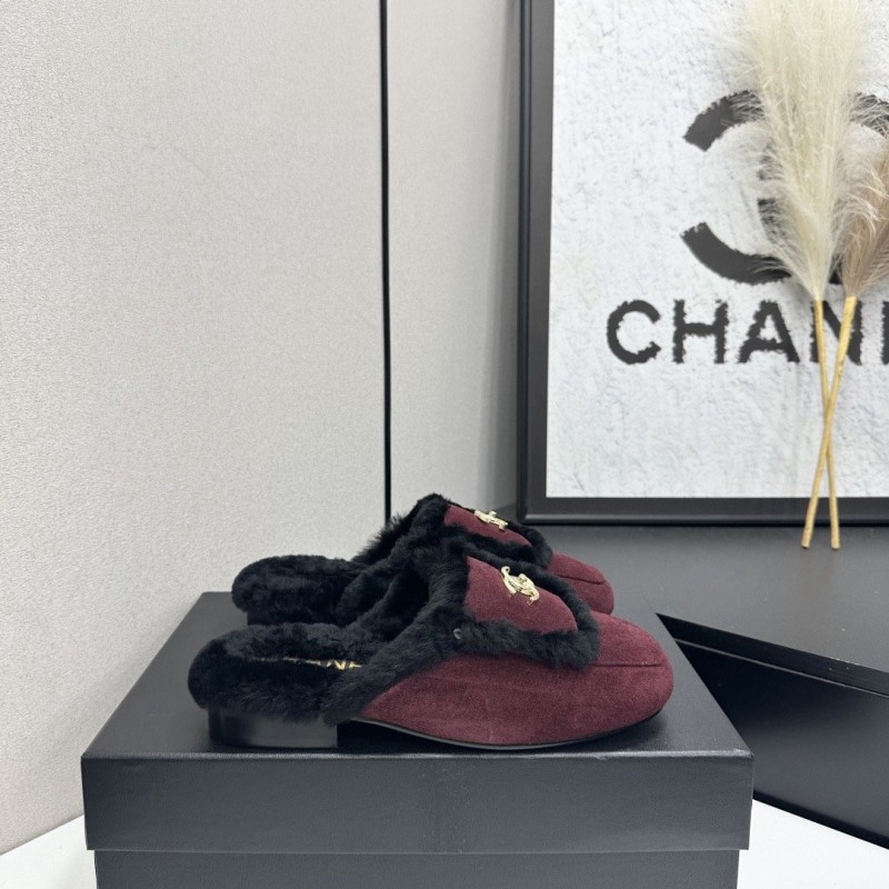 Chanel Slippers 