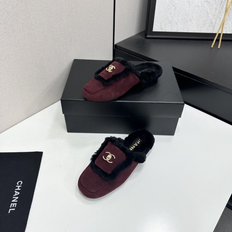 Chanel Slippers 