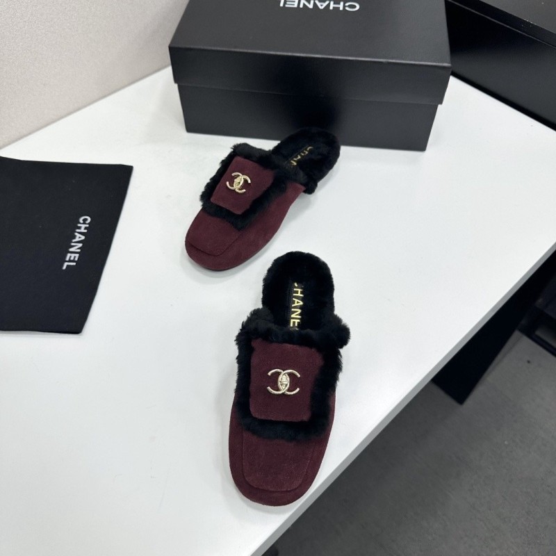 Chanel Slippers 