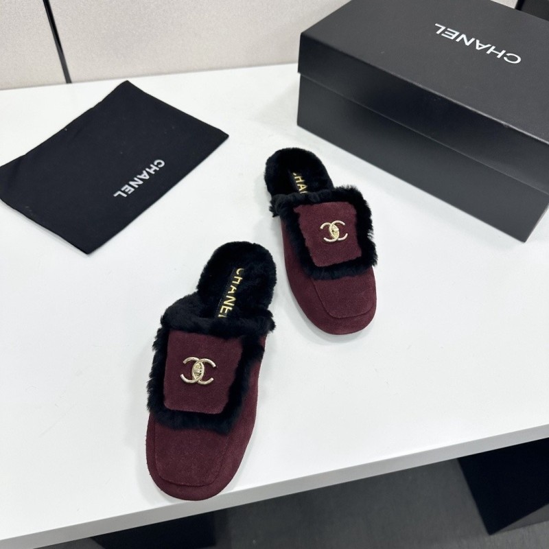 Chanel Slippers 