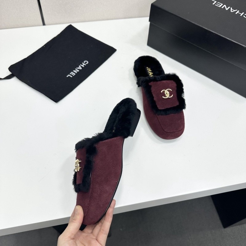 Chanel Slippers 
