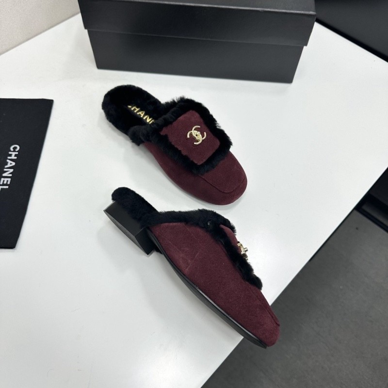 Chanel Slippers 