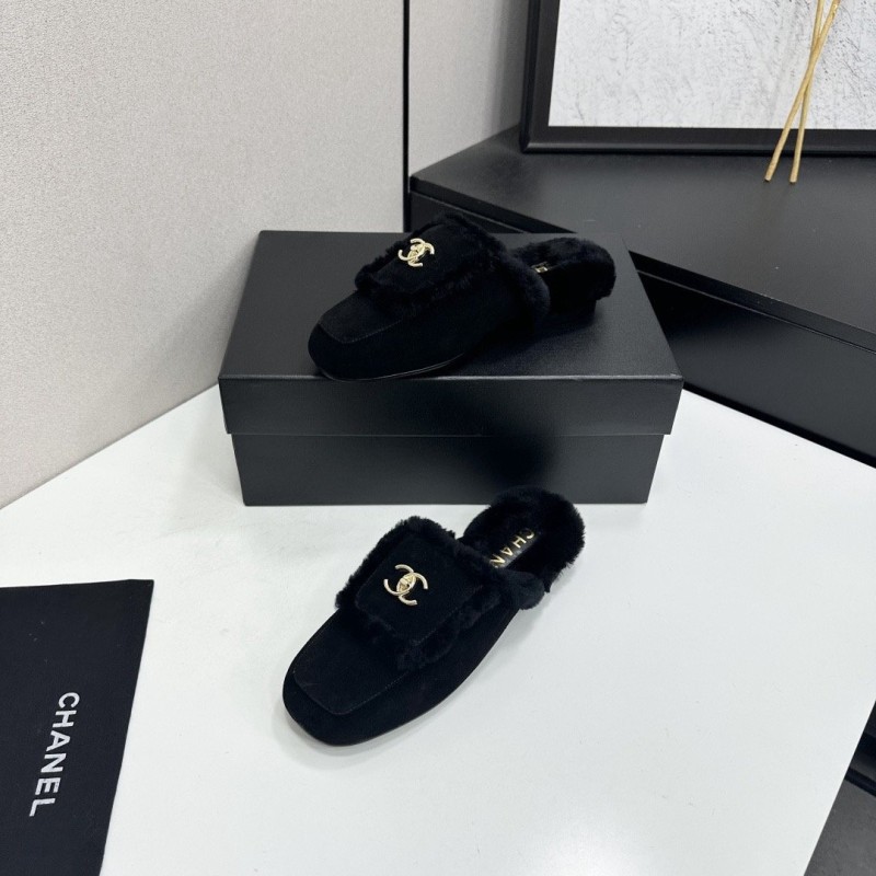 Chanel Slippers 