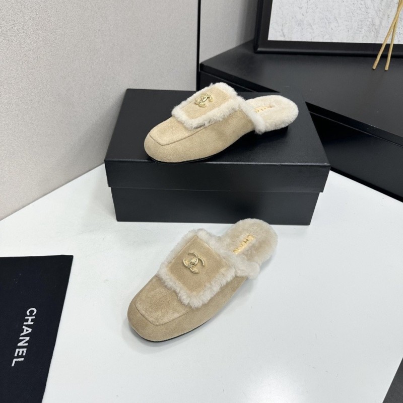 Chanel Slippers 
