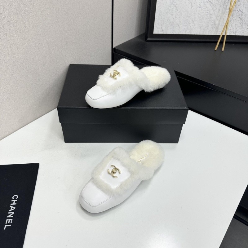 Chanel Slippers 