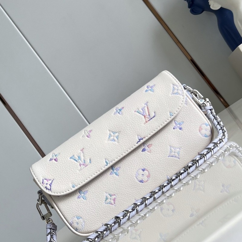 LV WOC Ivy