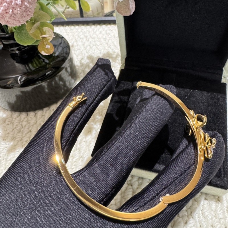 VCA Bracelet 