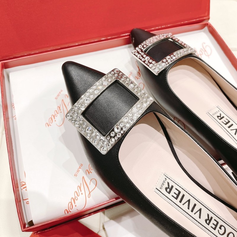 Roger Vivier Flats