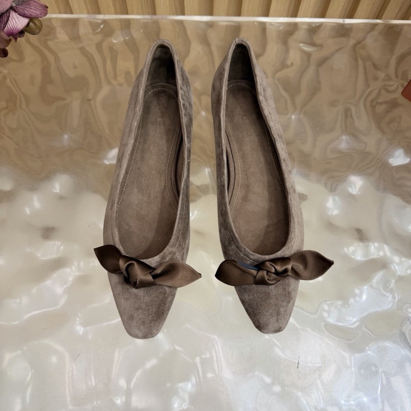 Loro Piana Flat