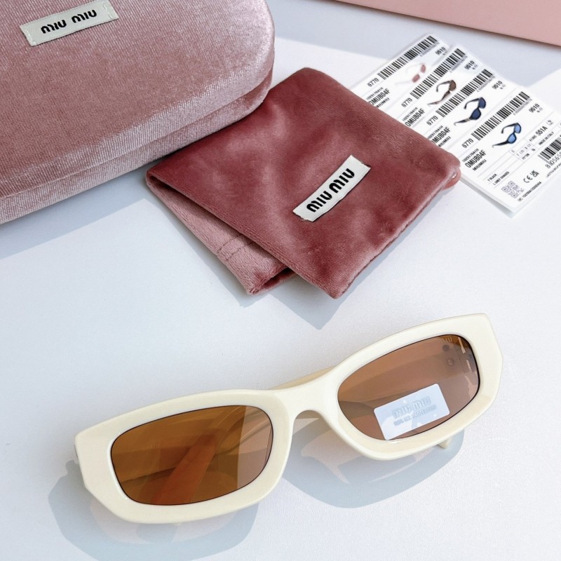 Miumiu Glimpse Sunglasses 