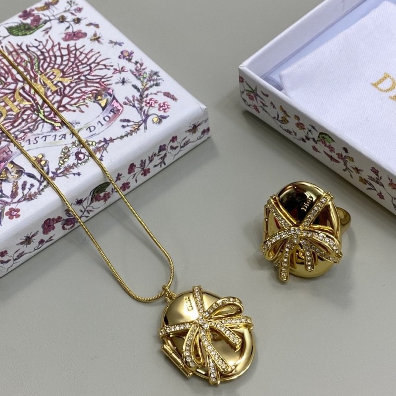 Dior Necklace 