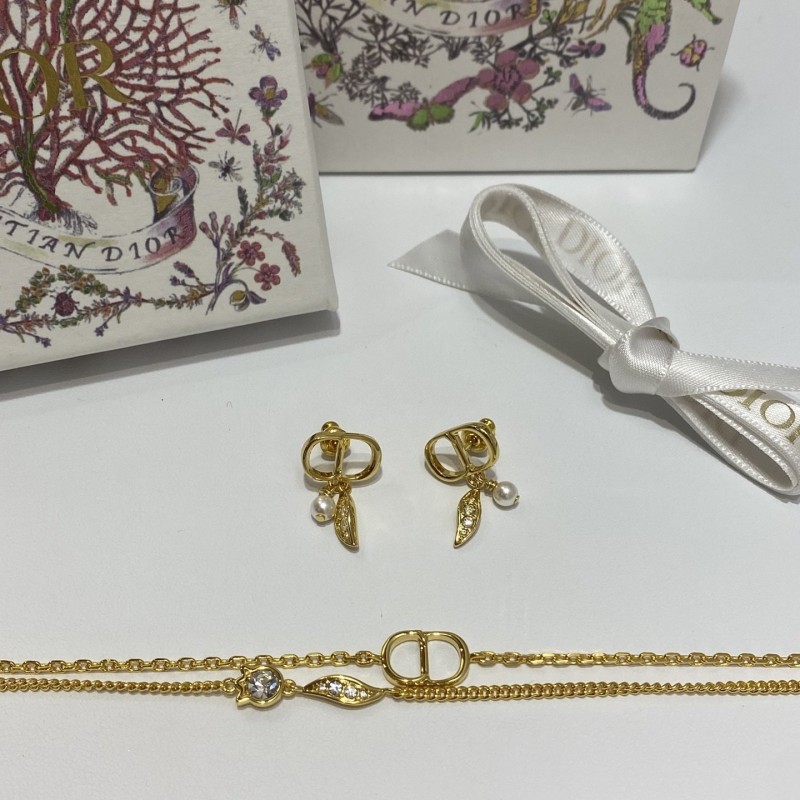 Dior Earrings 