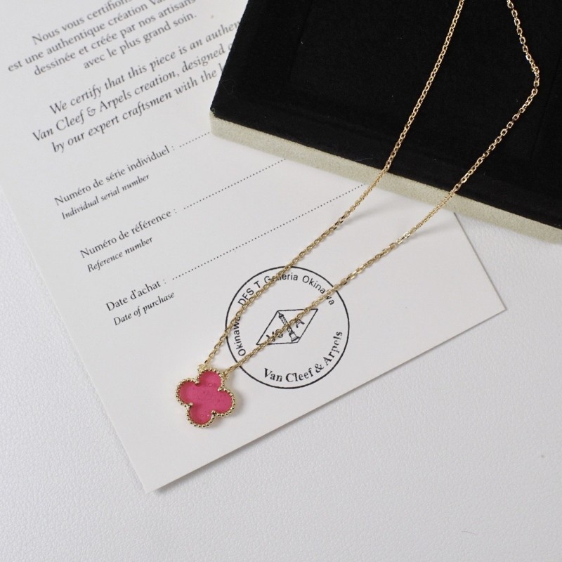 VCA Necklace 
