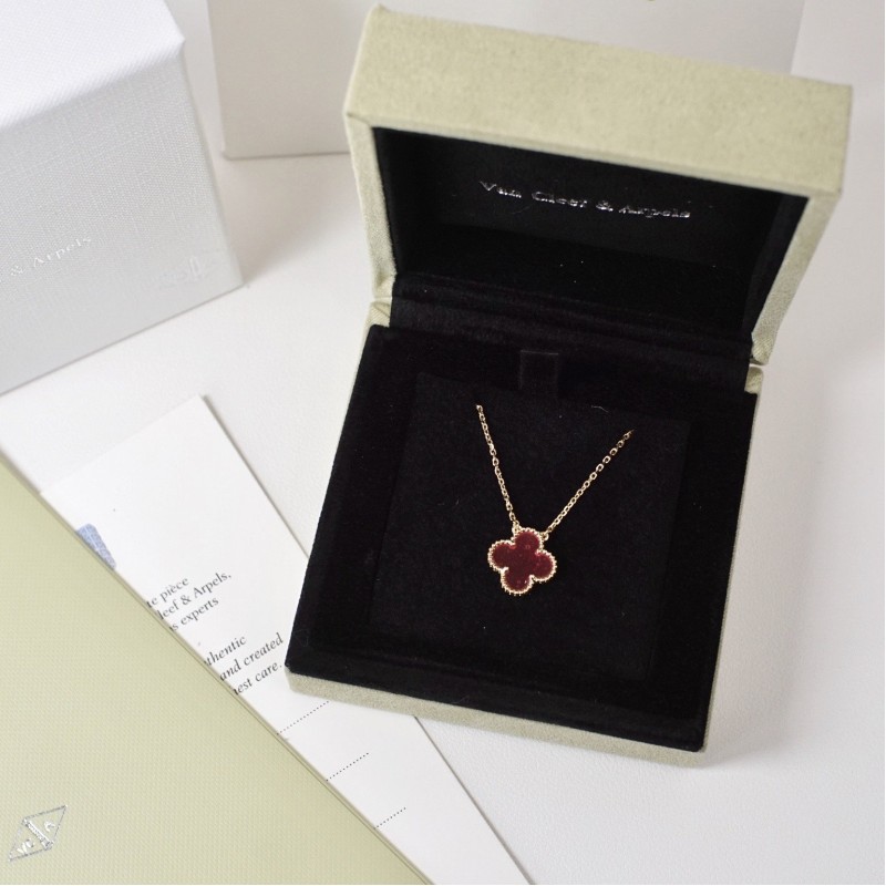 VCA Necklace 