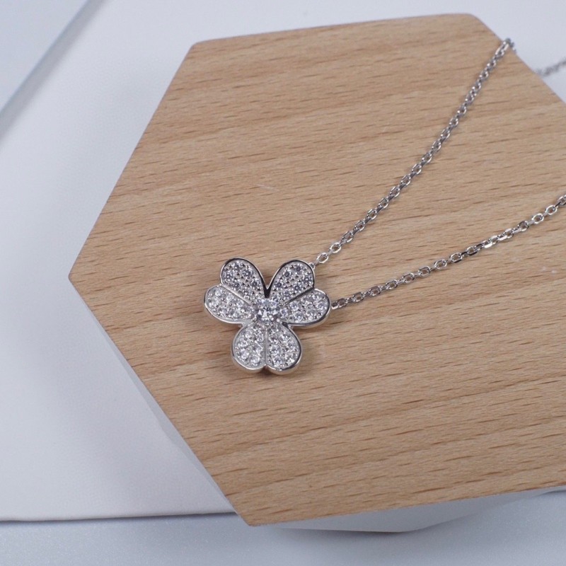 VCA Necklace 