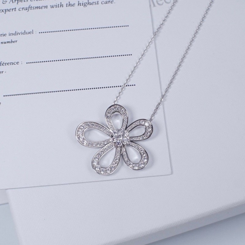 VCA Necklace 