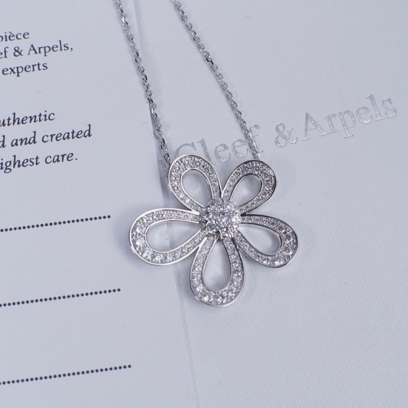 VCA Necklace 
