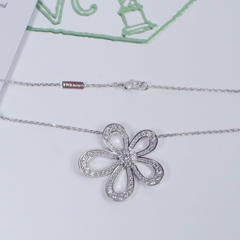VCA Necklace 