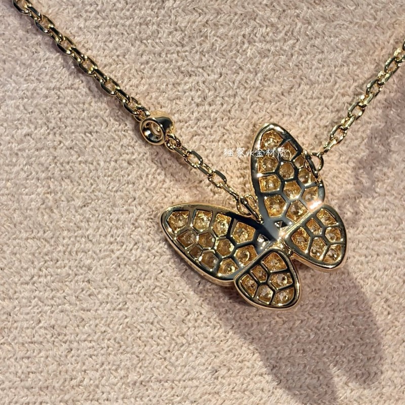 VCA Necklace 