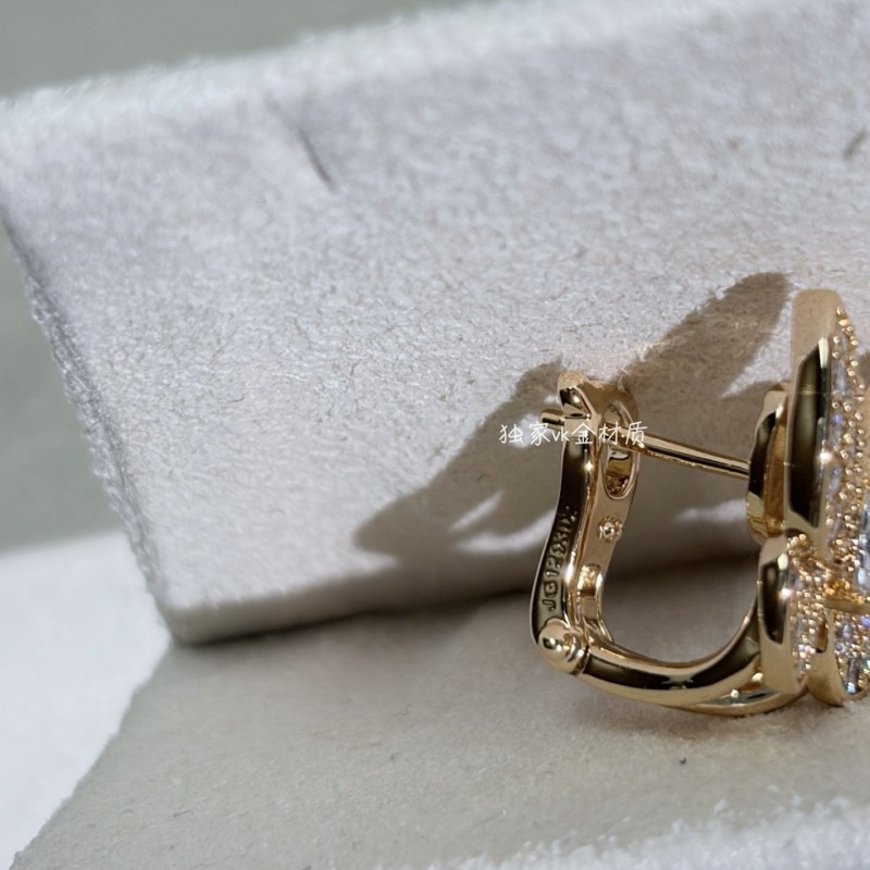 VCA Earrings 
