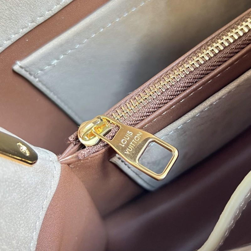 LV Capucines Mini