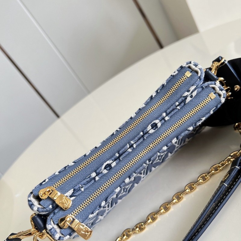 LV Liv Pochette