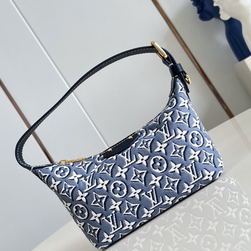LV Pochette Hills