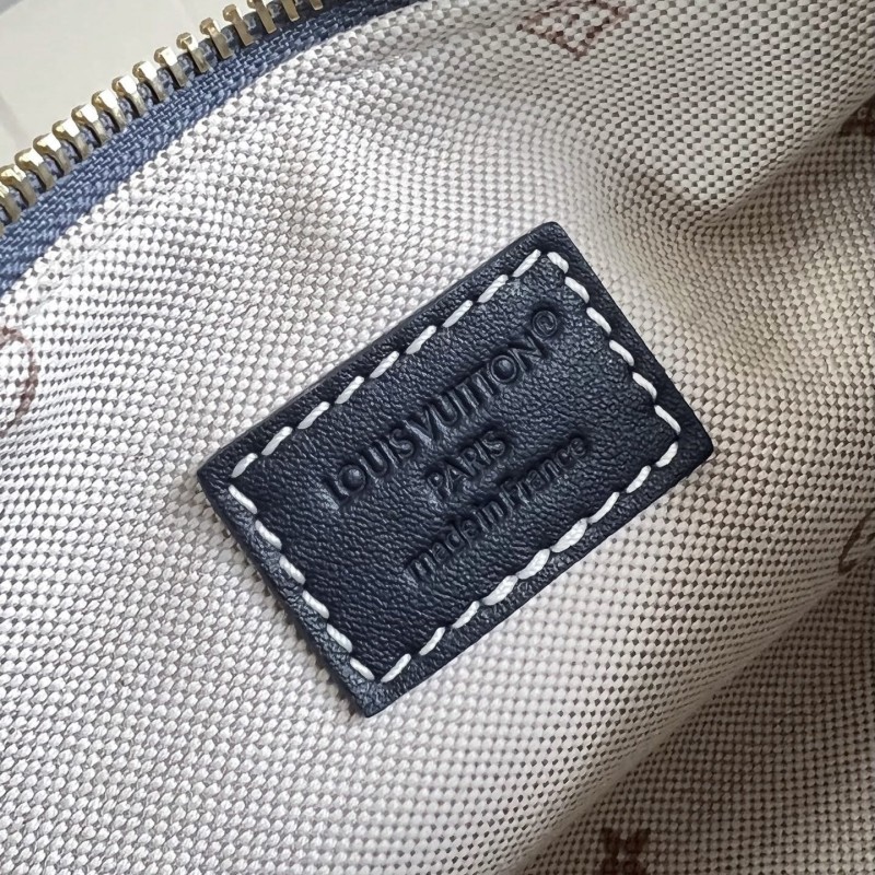 LV Pochette Hills