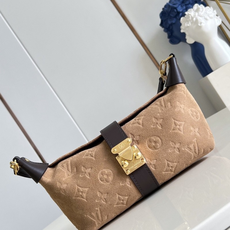 LV Pochette Mia
