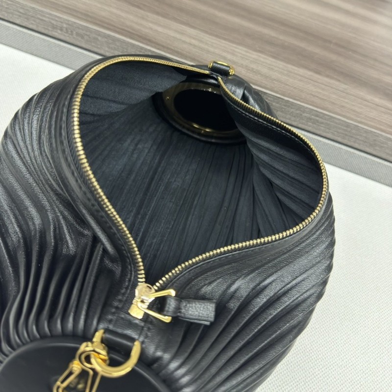 Loewe Pouch