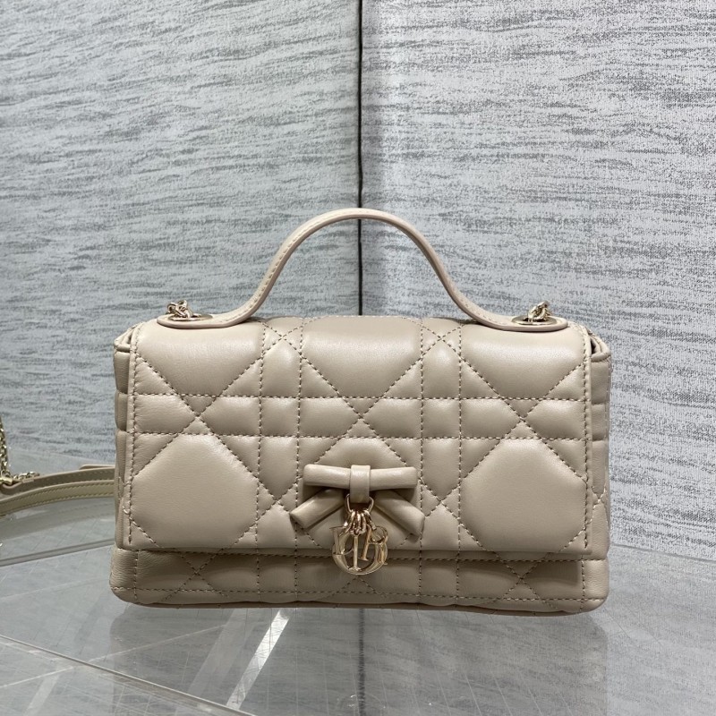 Dior WOC