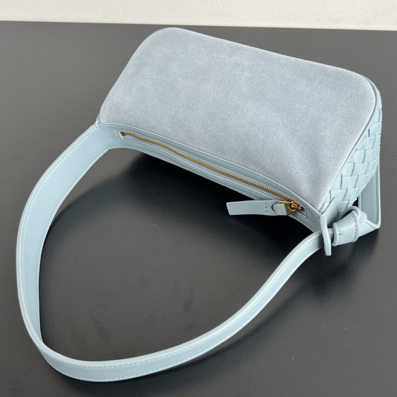 BV 26 Handbags