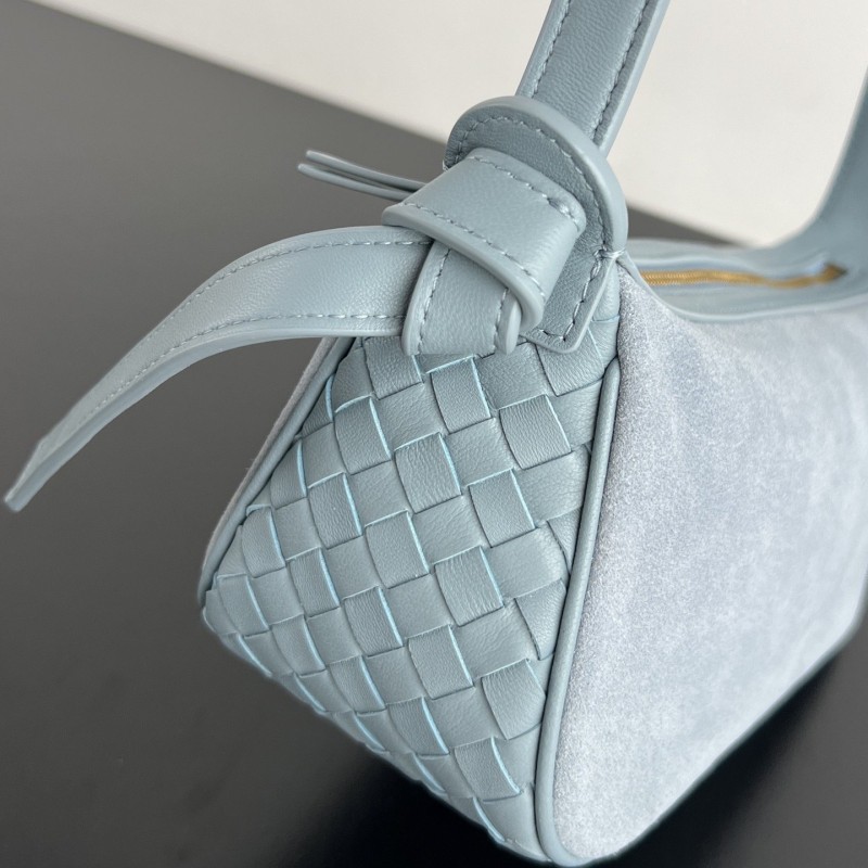 BV 26 Handbags