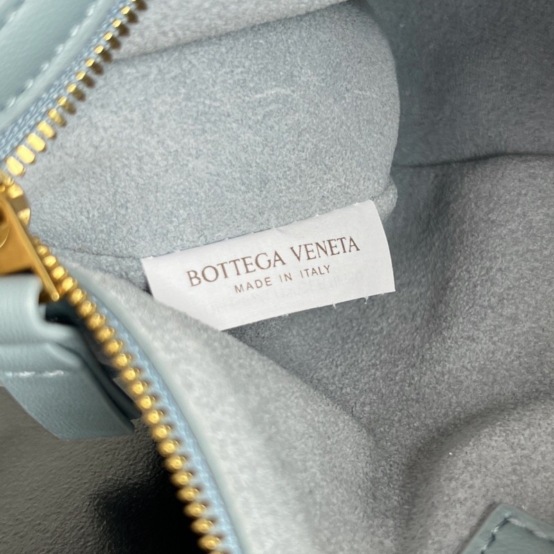 BV 26 Handbags