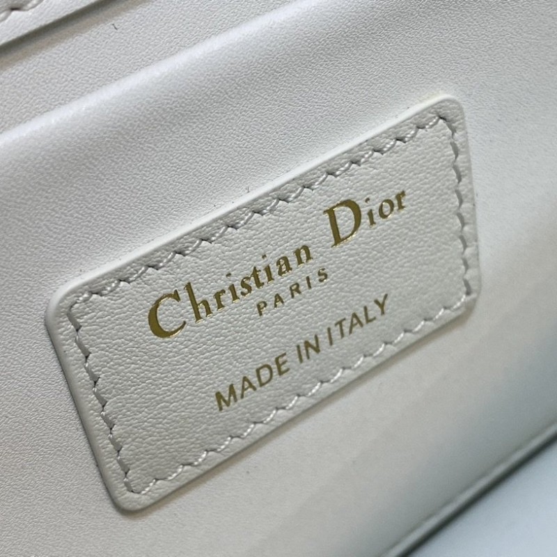Dior Montaigne
