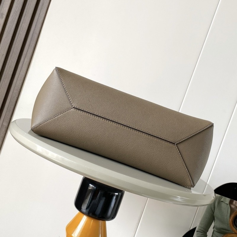 Loewe Puzzle Fold 