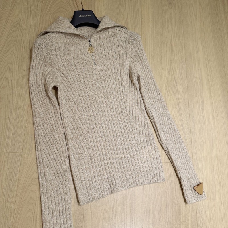 LV Sweaters 
