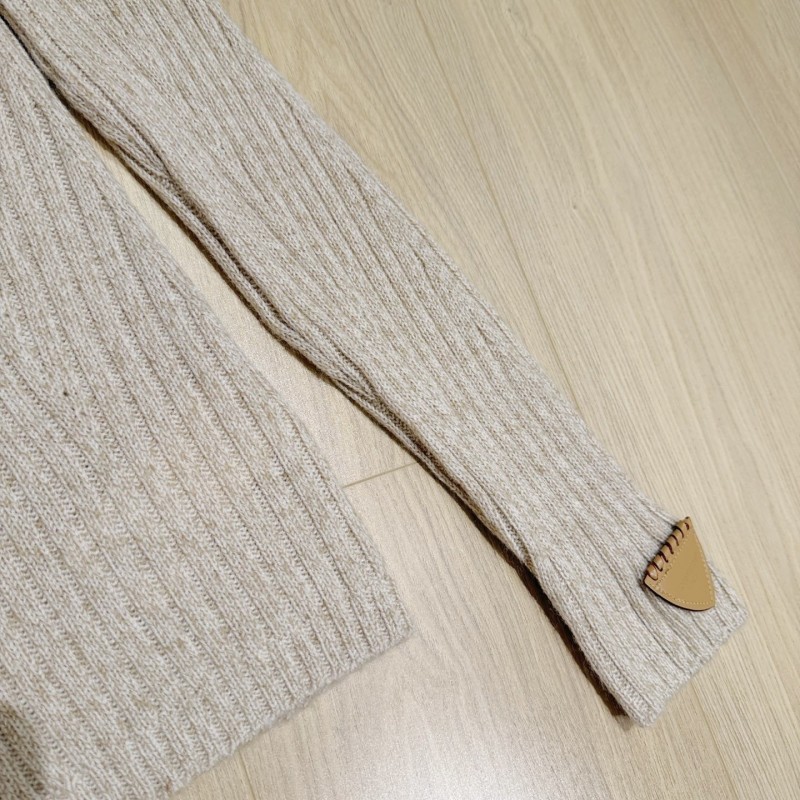 LV Sweaters 
