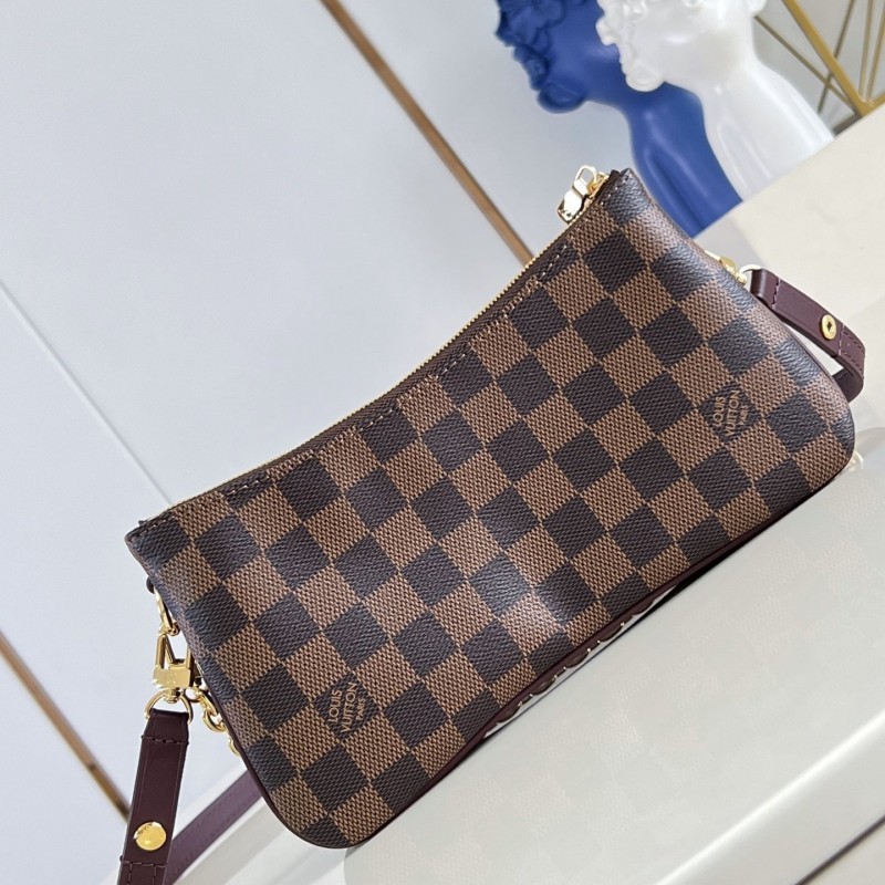 LV Liv Pochette