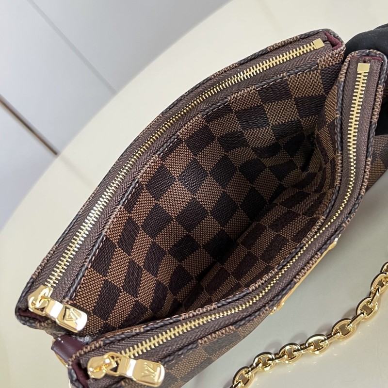 LV Liv Pochette