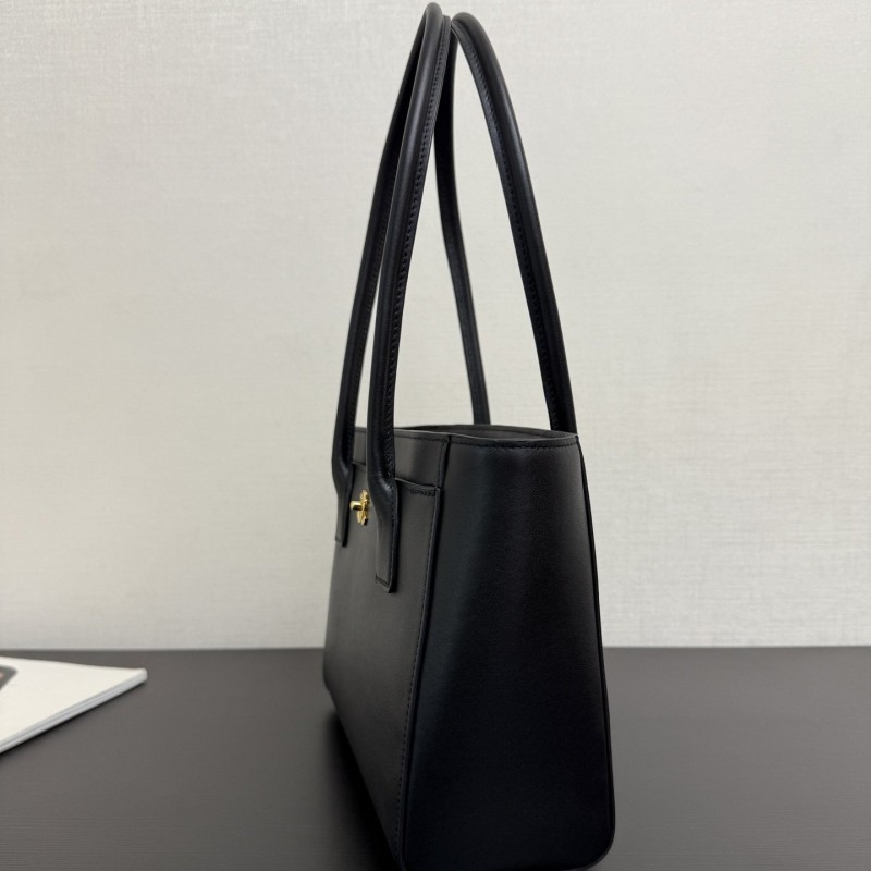 Chanel 26K Cerf Tote