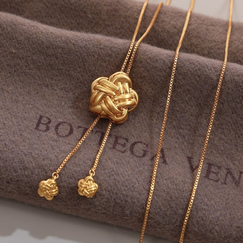 BV Necklace 