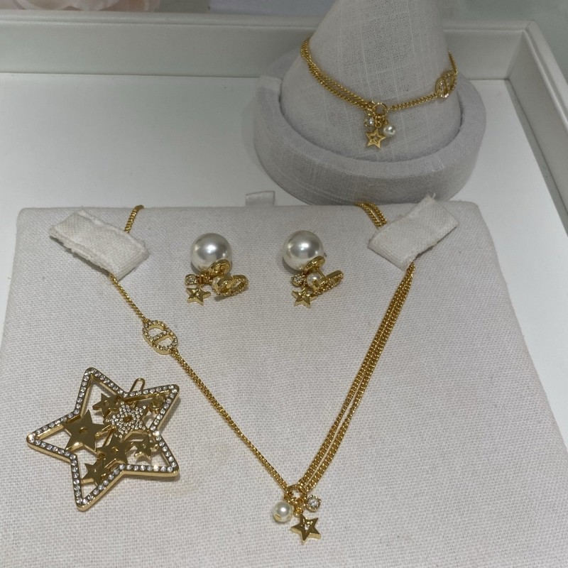 Dior Necklace 