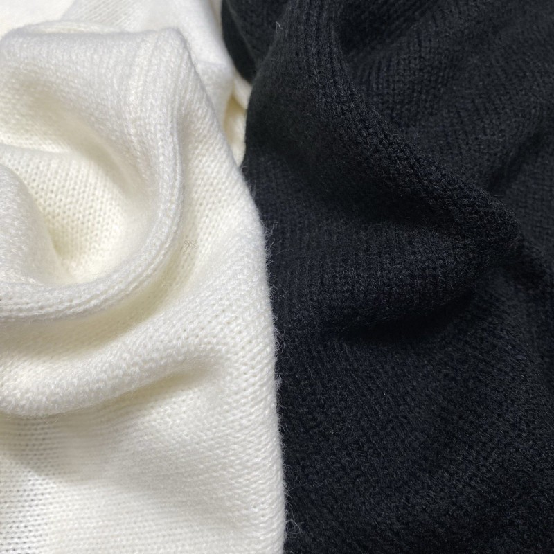 Gucci Unisex Sweaters 