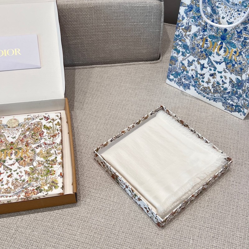 Dior Shawl