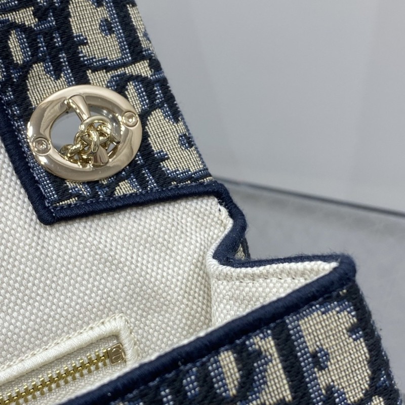 Dior WOC
